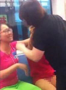 女人奇葩视频,那些让人捧腹大笑的奇葩女人视频